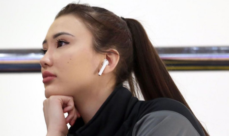 Сабина Алтынбекова дала совет девушкам до 18 лет и рассказала, что ей в них не нравится