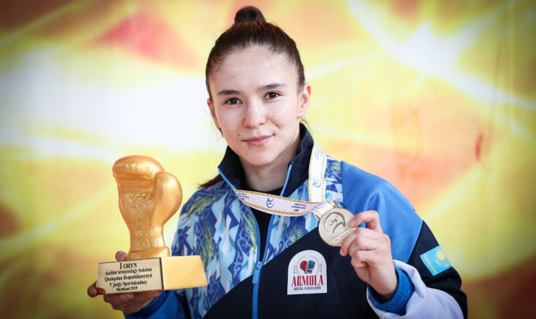 Дина Жоламан стала чемпионкой Казахстана по боксу в весовой категории до 54 кг