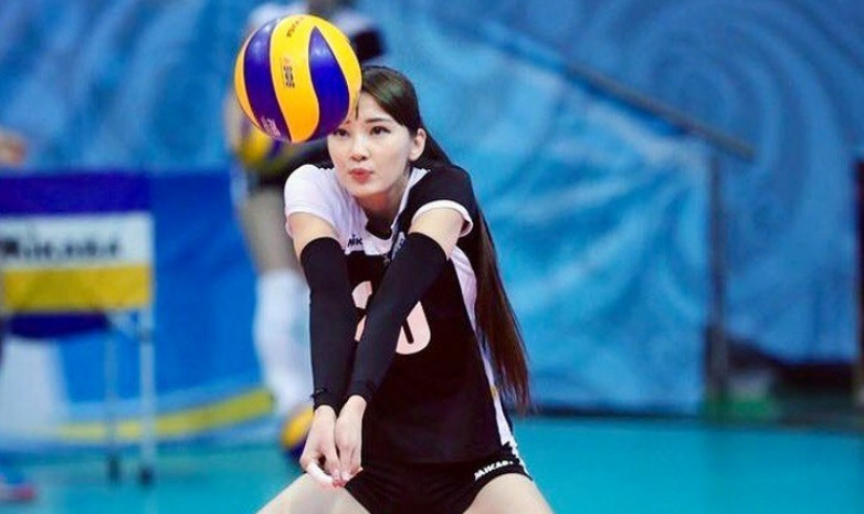 Алтынбекова стала седьмым волейбольным игроком в мире, у кого миллион подписчиков в Инстаграм
