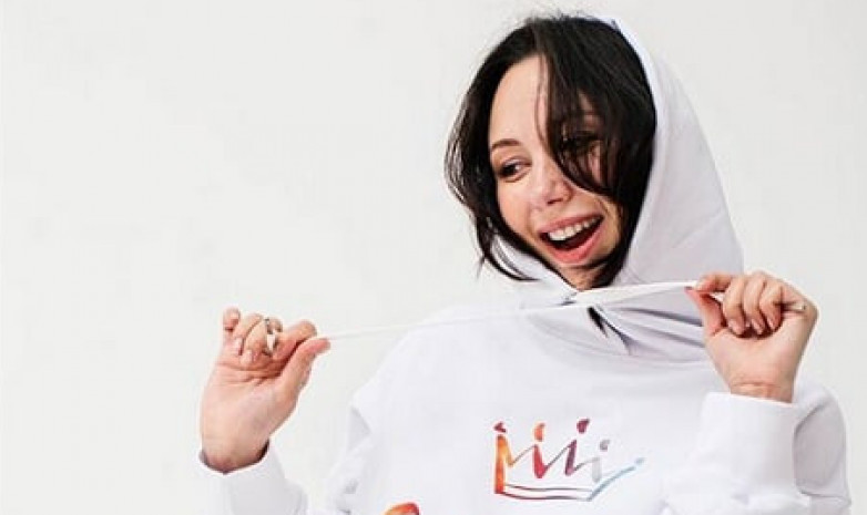 Туктамышева запустила интернет-магазин одежды