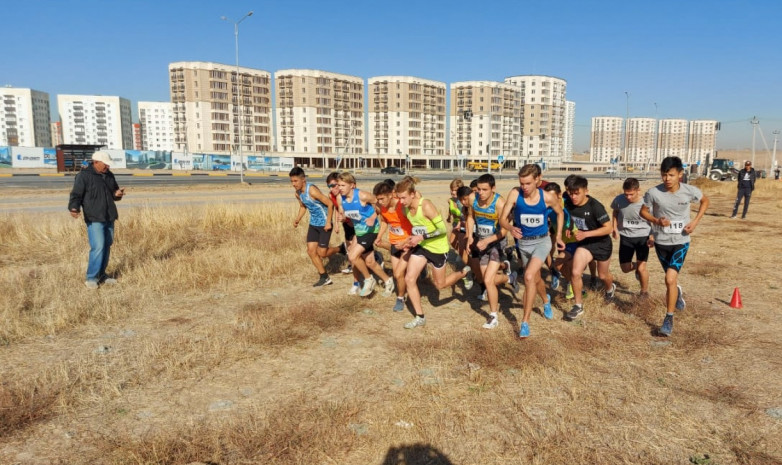 Казахстанские легкоатлеты провели контрольные забеги. Результаты