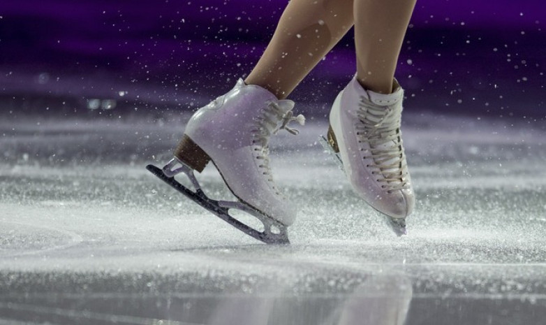 13-летняя российская фигуристка Акатьева первой в истории исполнила два четверных прыжка и тройной аксель в одной программе 