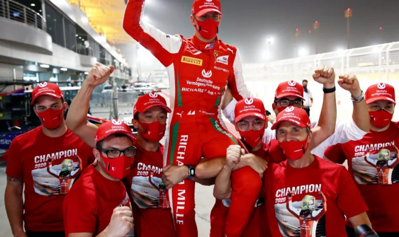 Сын Михаэля Шумахера Мик стал чемпионом «Формулы-2» перед переходом в «Формулу-1»