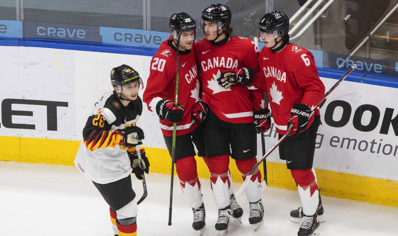 Сборные Швеции и Канады добились разгромных побед в стартовых матчах МЧМ по хоккею (+Видеообзор)