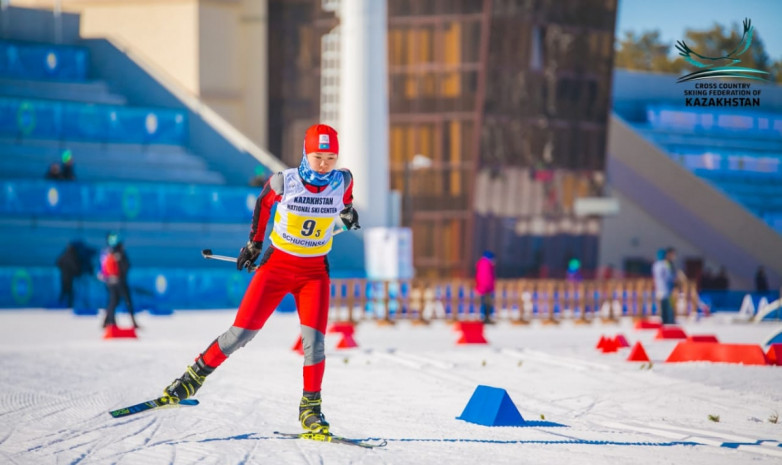 Видеообзор женского спринта на Кубке Казахстана по лыжным гонкам