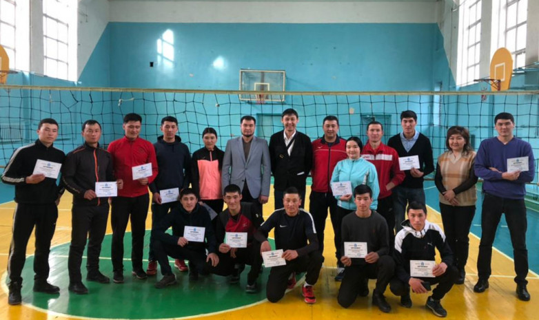 В Бишкеке прошел семинар для судей федерации волейбола