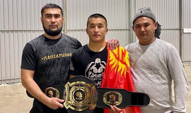 Кыргызстанцы завоевали 3 медали на Кубке мира по профессиональному самбо
