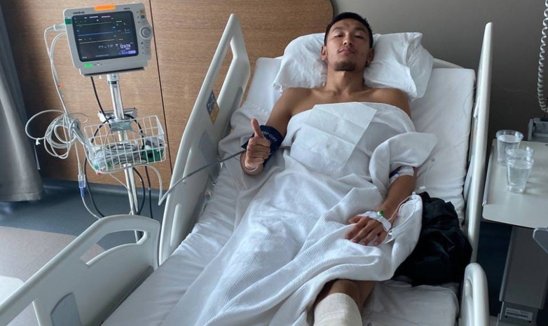 ВИДЕО. Футболисты и болельщики «Ордабасы» поддержали Тохтара Жангылышбая, восстанавливающегося после травмы
