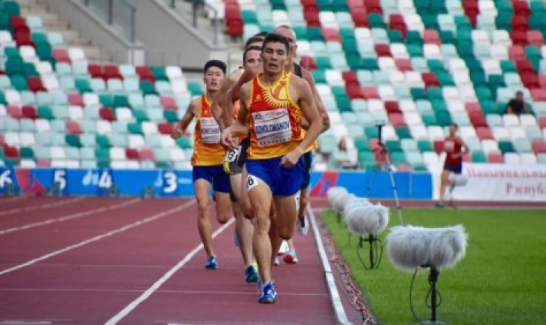Бегун из Кыргызстана завоевал серебро на турнире в Украине
