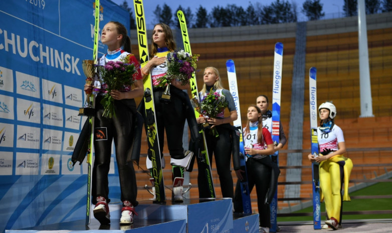 Трех спортсменок исключили из сборной Казахстана по прыжкам на лыжах с трамплина 