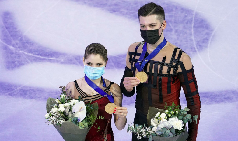 Россияне Мишина и Галлямов стали чемпионами мира в парном катании
