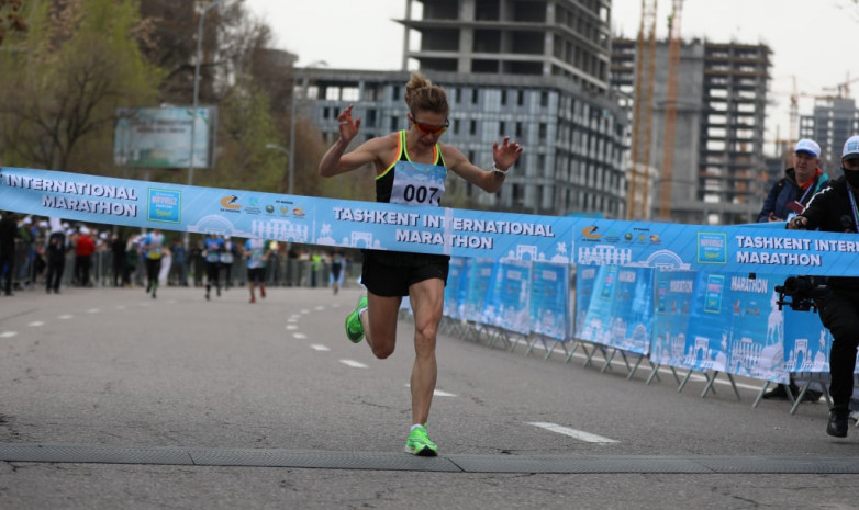 Мария Коробицкая во второй раз подряд выиграла марафон в Ташкенте