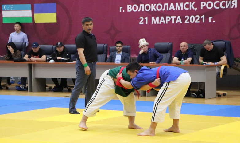 Азизхан Мусабек уулу выиграл золото турнира по алышу в России