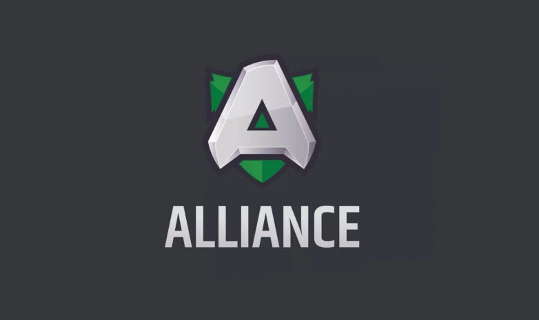 Команда «Alliance» подписала российскую художницу