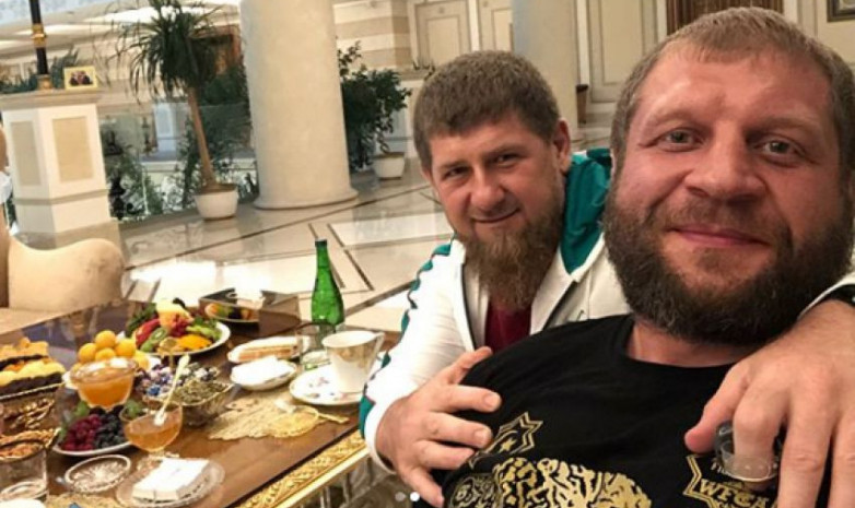Александр Емельяненко вернул подаренный Рамзаном Кадыровым автомобиль в Чечню