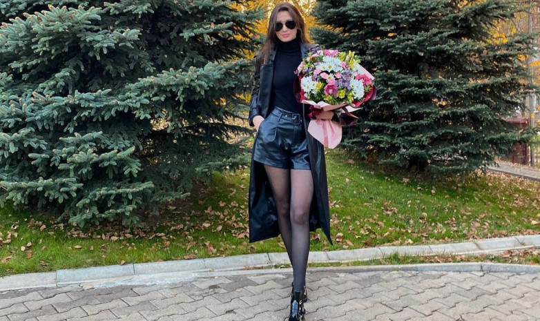 Сабина Алтынбекова показала головокружительные весенние фото