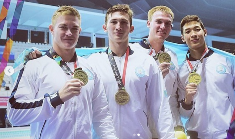 Команда Казахстана с 1-го места отобралась в финал чемпионата России по плаванию в комбинированной эстафете