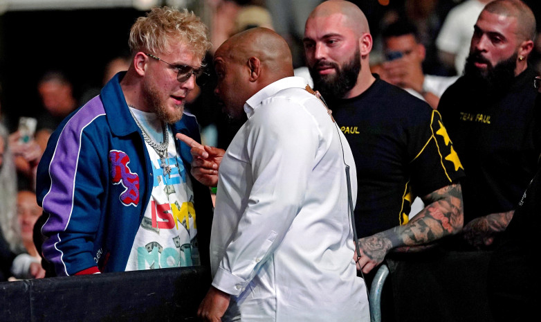 Вырубивший Бена Аскрена Джейк Пол и друг Хабиба Нурмагомедова чуть не подрались на UFC 261. Видео