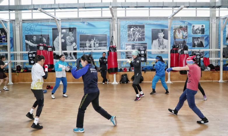 Три члена женской сборной Казахстана по боксу заразились коронавирусом на сборах в Турции 