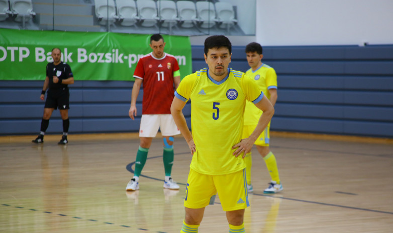 Фоторепортаж с матча отбора на ЕВРО-2022 Венгрия - Казахстан