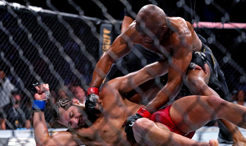 UFC 261: Усман - Масвидаль жекпе-жегінің үздік сәттері