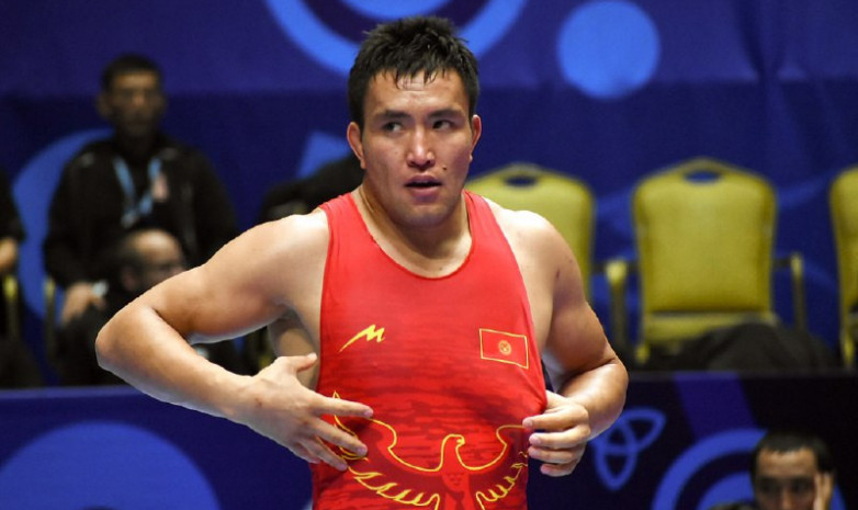 Чемпионат Азии: Атабек Азисбеков вышел в полуфинал