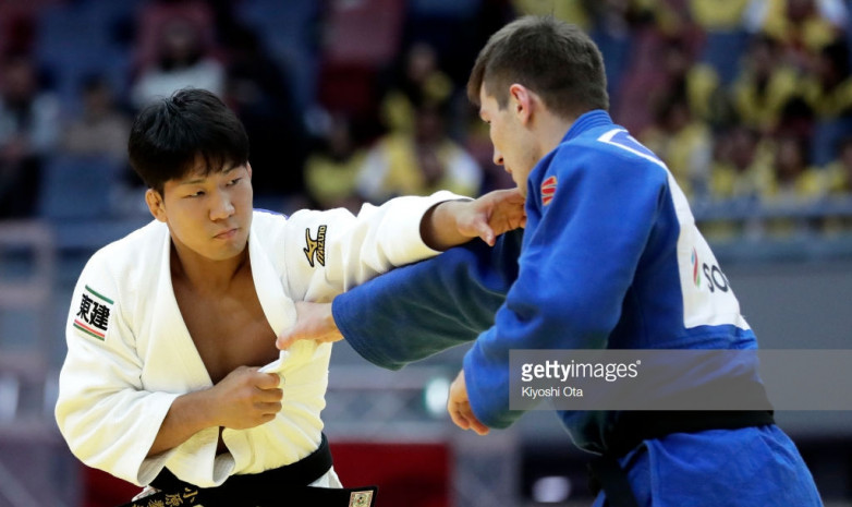 Владимир Золоев вышел в четвертьфинал чемпионата Азии в Бишкеке