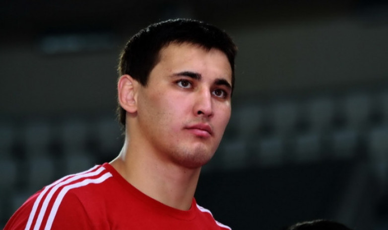 Айаал Лазарев выступал на отборе на Олимпиаду и чемпионате Азии с порванным мениском