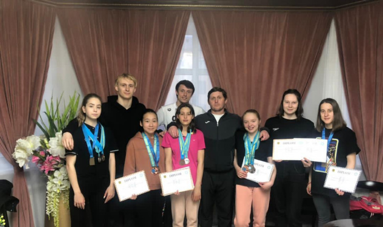 Кыргызстанки завоевали 11 медалей на чемпионате Казахстана по плаванию