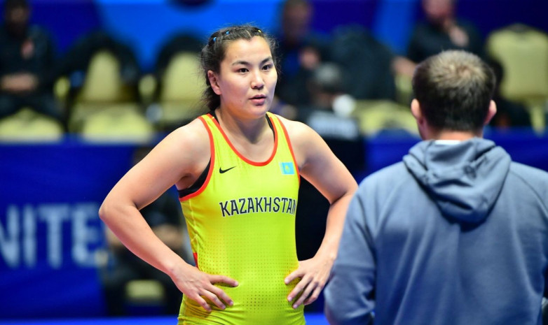 Эльмира Сыздыкова заняла первое место на чемпионате Азии по борьбе