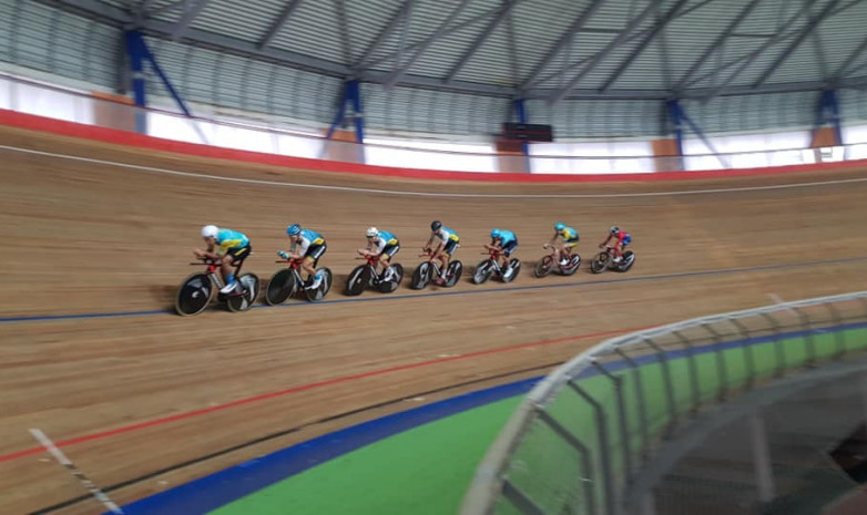ВИДЕО. Установлен новый рекорд Казахстана в командной гонке преследования на велотреке