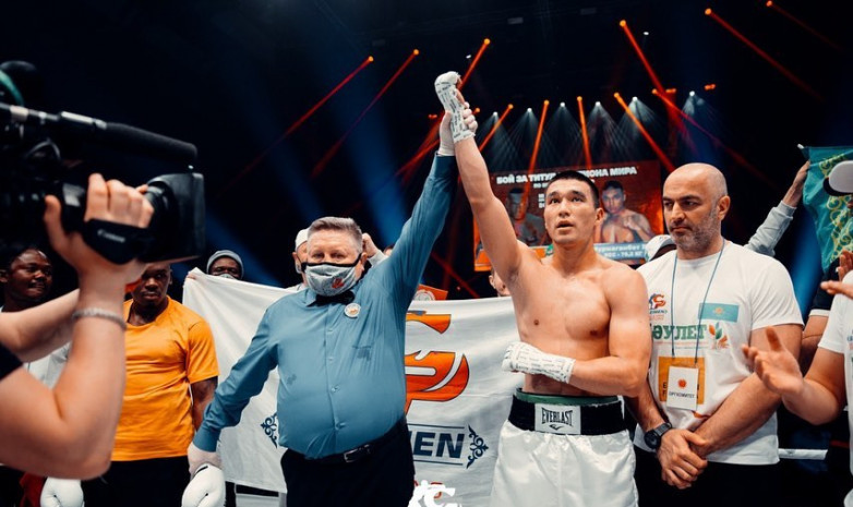 Айдос Ербосынулы поздравил казахстанских боксеров с победами в боях в Новосибирске