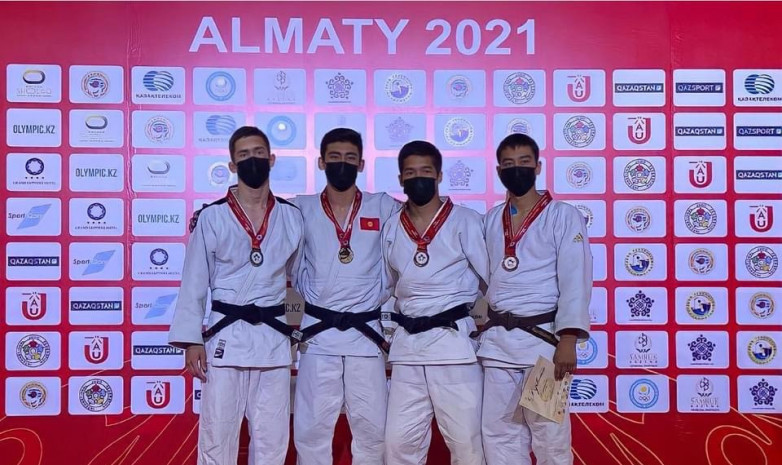 Канатбеков и Кочконбаева выиграли золото на Кубке Азии