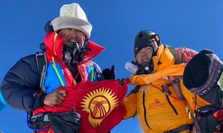 Эдуард Кубатов взошел на Эверест