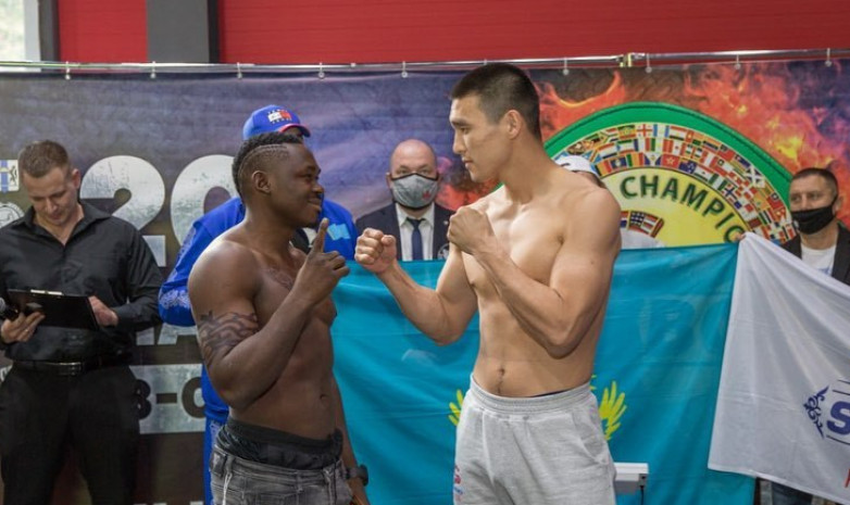 ФОТО. Казахстанские боксеры прошли взвешивание перед боями в России