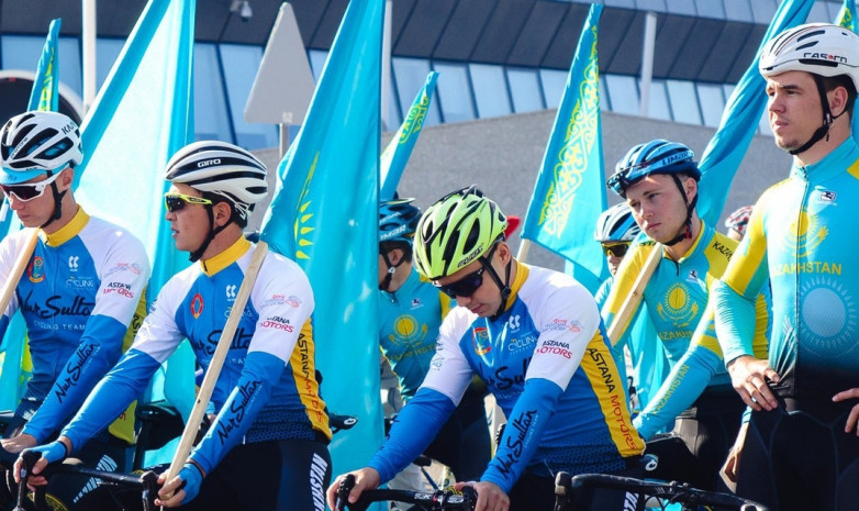 Казахстанские велогонщики-трековики вакцинировались от коронавируса