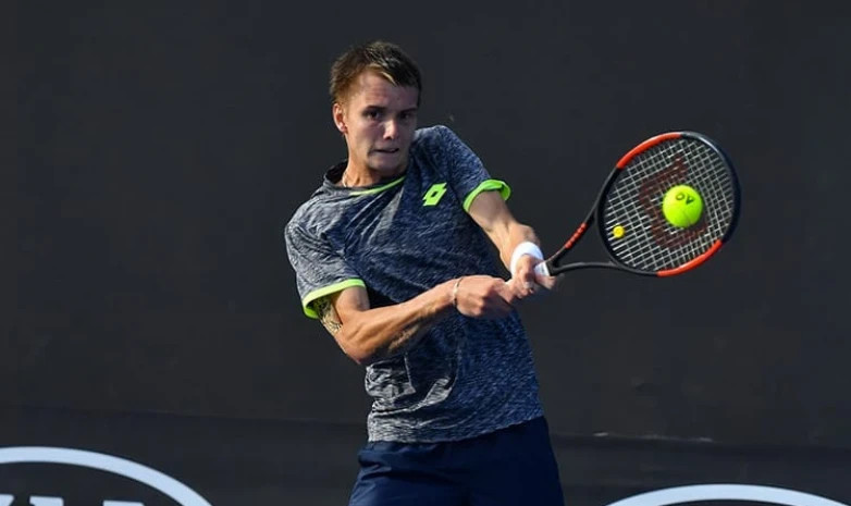 Александр Бублик прошел в четвертьфинал турнира серии ATP 250 в Истборне