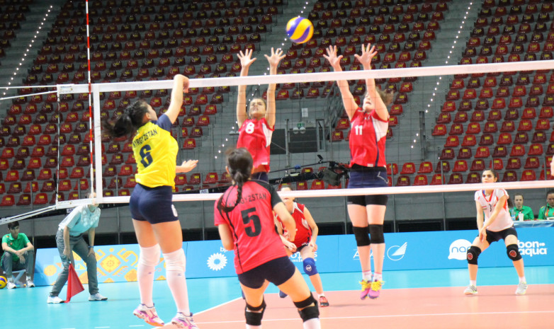 Женская сборная Кыргызстана сегодня снова сыграет с Узбекистаном