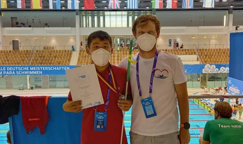 Дастан Камчыбеков занял 3 место по плаванию на ЧМ среди незрячих
