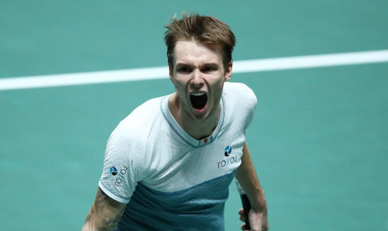Александр Бублик не сумел пробиться  в полуфинал турнира серии ATP 250 в Истборне