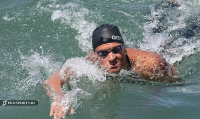 Виталий Худяков завоевал еще одно «золото» на чемпионате Казахстана по плаванию на открытой воде