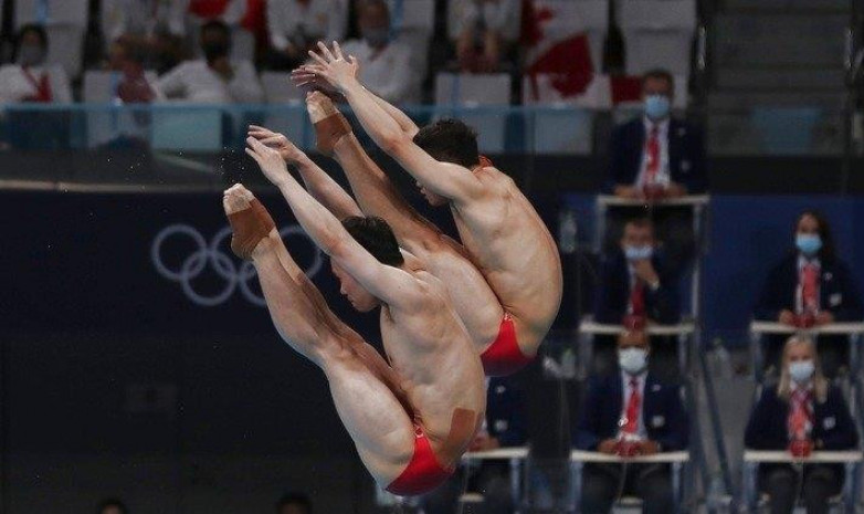 Китайский дуэт завоевал «золото» ОИ-2020 в синхронных прыжках в воду с трамплина среди мужчин