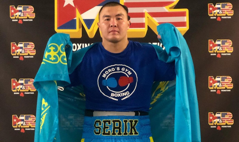 Казахстанский тяжеловес завоевал первый пояс на профи-ринге
