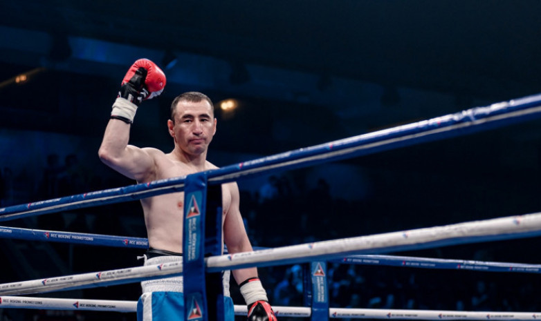 Казахстанский боксер Нуримбетов проиграл нокаутом на турнире Acco International