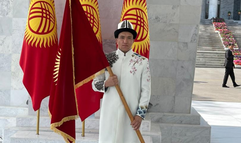 «Мы гордимся своей работой». Дизайнер показала детали парадной формы сборной Кыргызстана