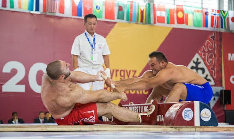 Кыргызстанцы завоевали 12 медалей на Кубке мира по масрестлингу среди мужчин