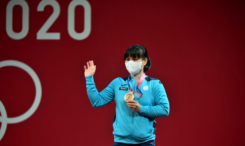 Видео победного толчка и церемонии награждения Зульфии Чиншанло на Олимпийских играх-2020