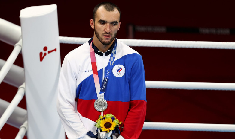 «Нет желания одевать медаль». Российский боксер оказался недоволен финалом Олимпийских игр в Токио
