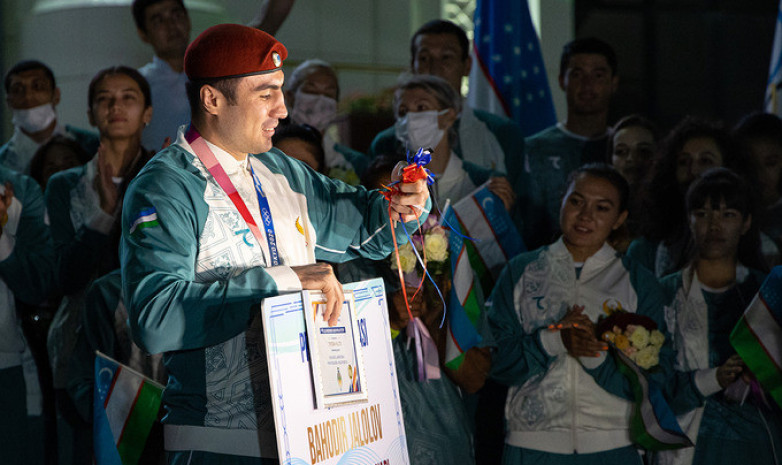 Видео. Ташкент с размахом отметил триумф сборной Узбекистана на Олимпиаде в Токио