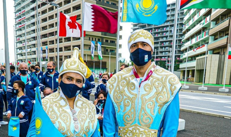 Казахстанцы прошли на параде стран Паралимпиады в Токио